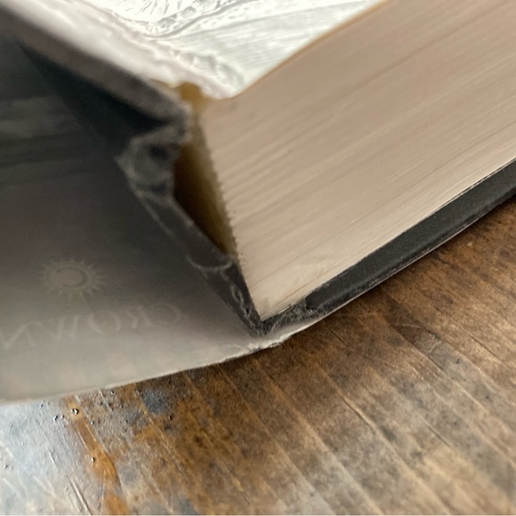 The Shelters of Stone by Jean M. Auel. 2002 Hardcover. Good Condition. Vintage! - Picture 14 of 16